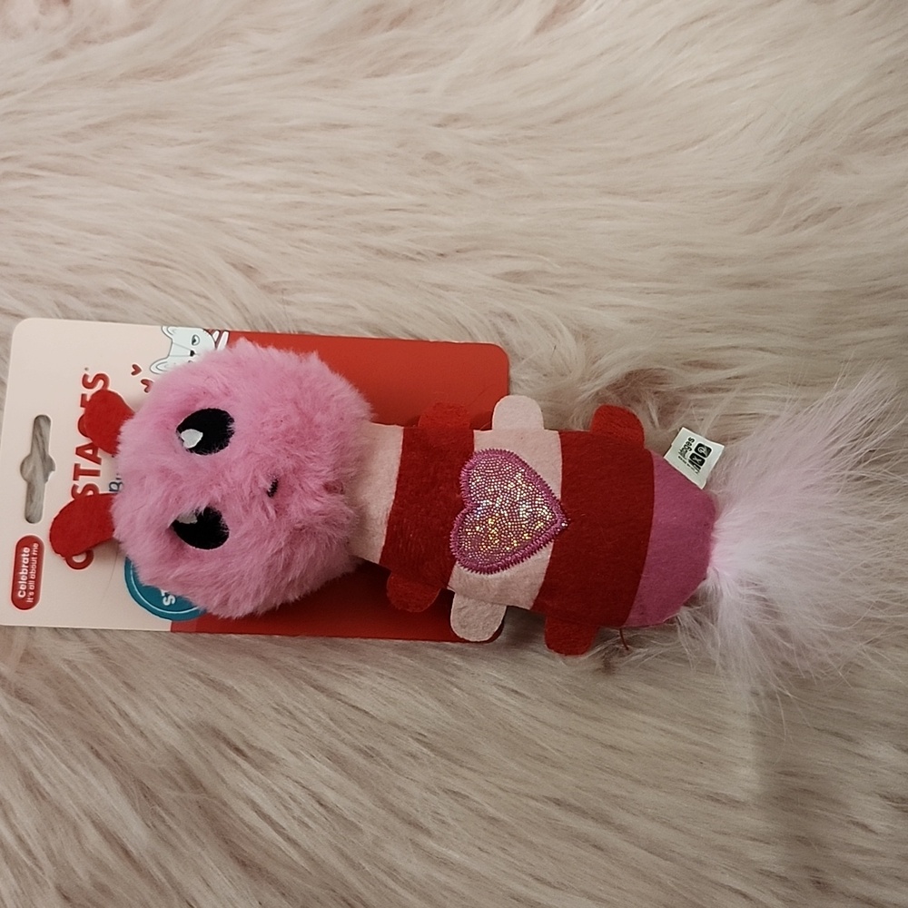 Brand New CATSTAGES LOVE BUG KICKER 2-IN-1 CATNIP & DENTAL TOY